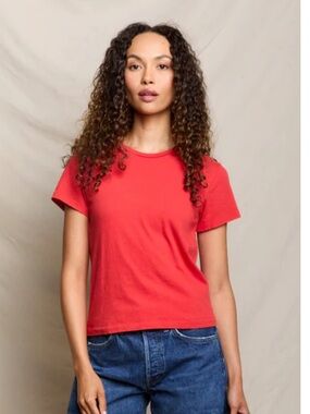 perfectwhitetee Lisa Classic Crewneck Tee in Poppy